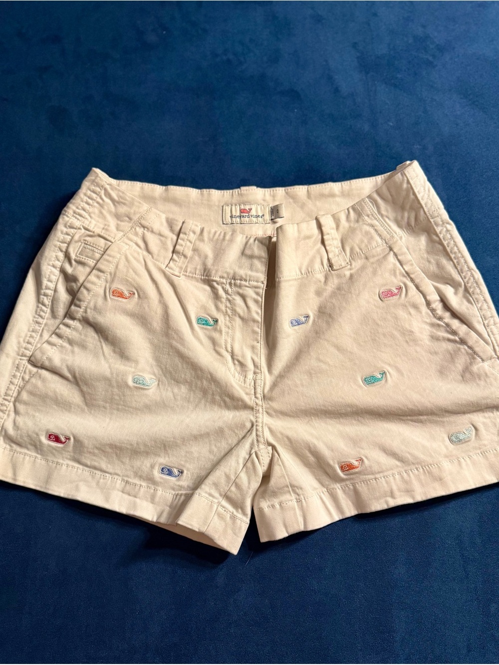 Vineyard Vines Women’s Whale Everyday Chino Shorts